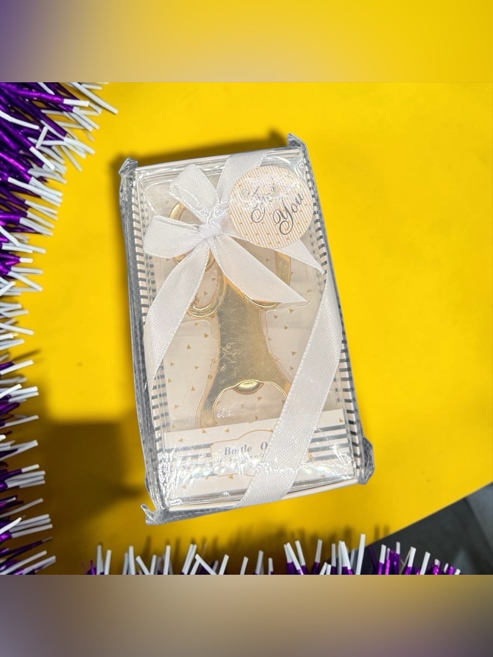🏷️‼️5/$25🏷️‼️💛Gold Bottle Opener Gift with White Ribbon/NIP💛